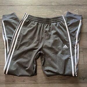 Cute sweatpants!